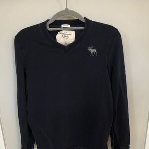 Abercrombie & Fitch Men's Dark Blue V-Neck Sweater